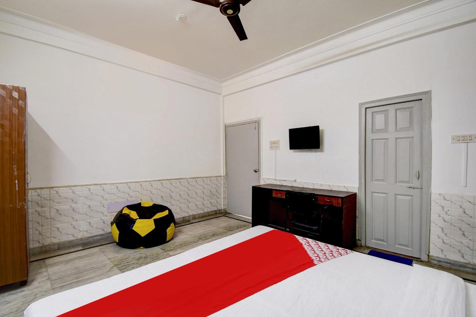 Super Oyo Hotel O Fantasy Stay Vibe كولكاتا المظهر الخارجي الصورة